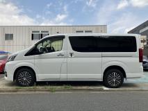 TOYOTA Granace 2021