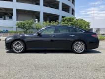 TOYOTA CROWN HYBRID 2021