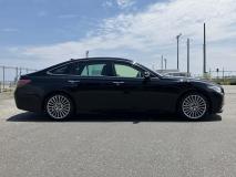 TOYOTA CROWN HYBRID 2021