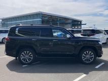 TOYOTA LANDCRUISER 300 2023