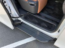 TOYOTA VELLFIRE HYBRID 2023