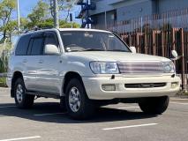 TOYOTA LAND CRUISER 100 2000