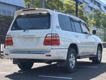 TOYOTA LAND CRUISER 100 2000