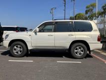 TOYOTA LAND CRUISER 100 2000