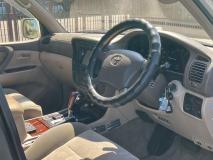 TOYOTA LAND CRUISER 100 2000
