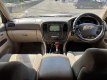 TOYOTA LAND CRUISER 100 2000