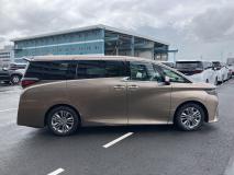TOYOTA ALPHARD HYBRID 2023