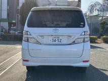 TOYOTA VELLFIRE 2010