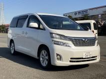 TOYOTA VELLFIRE 2010