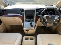 TOYOTA VELLFIRE 2010