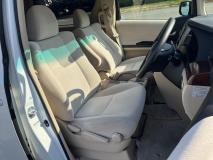 TOYOTA VELLFIRE 2010