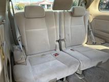 TOYOTA VELLFIRE 2010