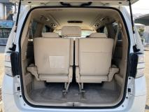 TOYOTA VELLFIRE 2010