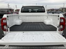 TOYOTA HILUX 2023