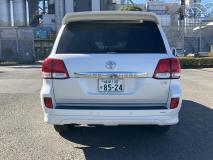 TOYOTA LAND CRUISER 2011