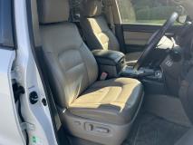 TOYOTA LAND CRUISER 2011