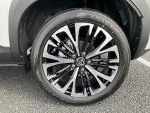 TOYOTA YARIS CROSS 2024