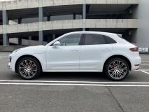 PORSCHE MACAN 2018