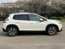 PEUGEOT 2008 2017