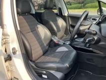 PEUGEOT 2008 2017