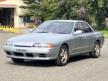 Used NISSAN SKYLINE