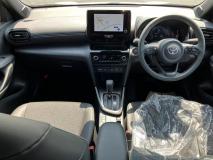 TOYOTA YARIS CROSS 2025