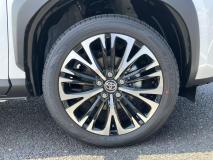 TOYOTA YARIS CROSS 2025