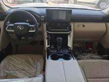 TOYOTA LANDCRUISER 300 2025