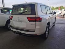 TOYOTA LANDCRUISER 300 2025