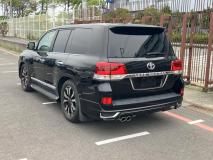 TOYOTA LAND CRUISER 2019