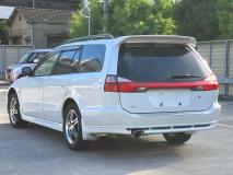 MITSUBISHI LEGNUM 2000