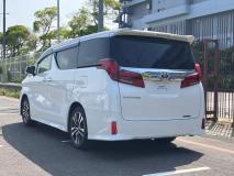 TOYOTA ALPHARD 2022