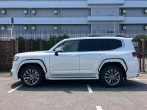 TOYOTA LAND CRUISER 2024