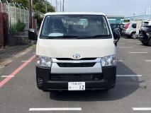 TOYOTA HIACE VAN 2025
