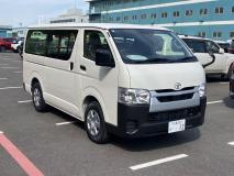 TOYOTA HIACE VAN 2025
