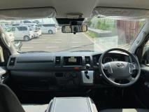 TOYOTA HIACE VAN 2025
