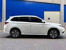 MITSUBISHI OUTLANDER 2022
