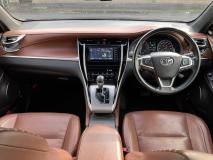 TOYOTA HARRIER 2019