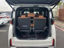 TOYOTA VELLFIRE 2023